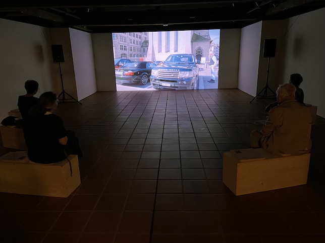 VIDEO WINDOW, Zimmermannhaus Brugg, 2023: Christoph Oertli, Superposition, 2022