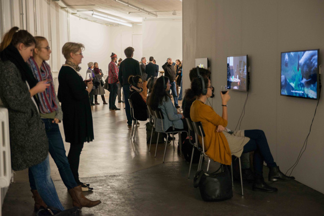 RoundAbout, Ausstellungsansicht bei Judith Albert, Kunstplattform akku (03.12.2014)