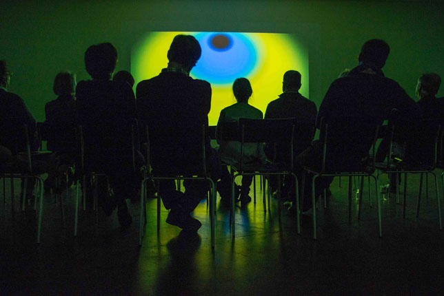 RoundAbout, Screening bei Dominik Stauch, Kunstplattform akku (17.12.2014)